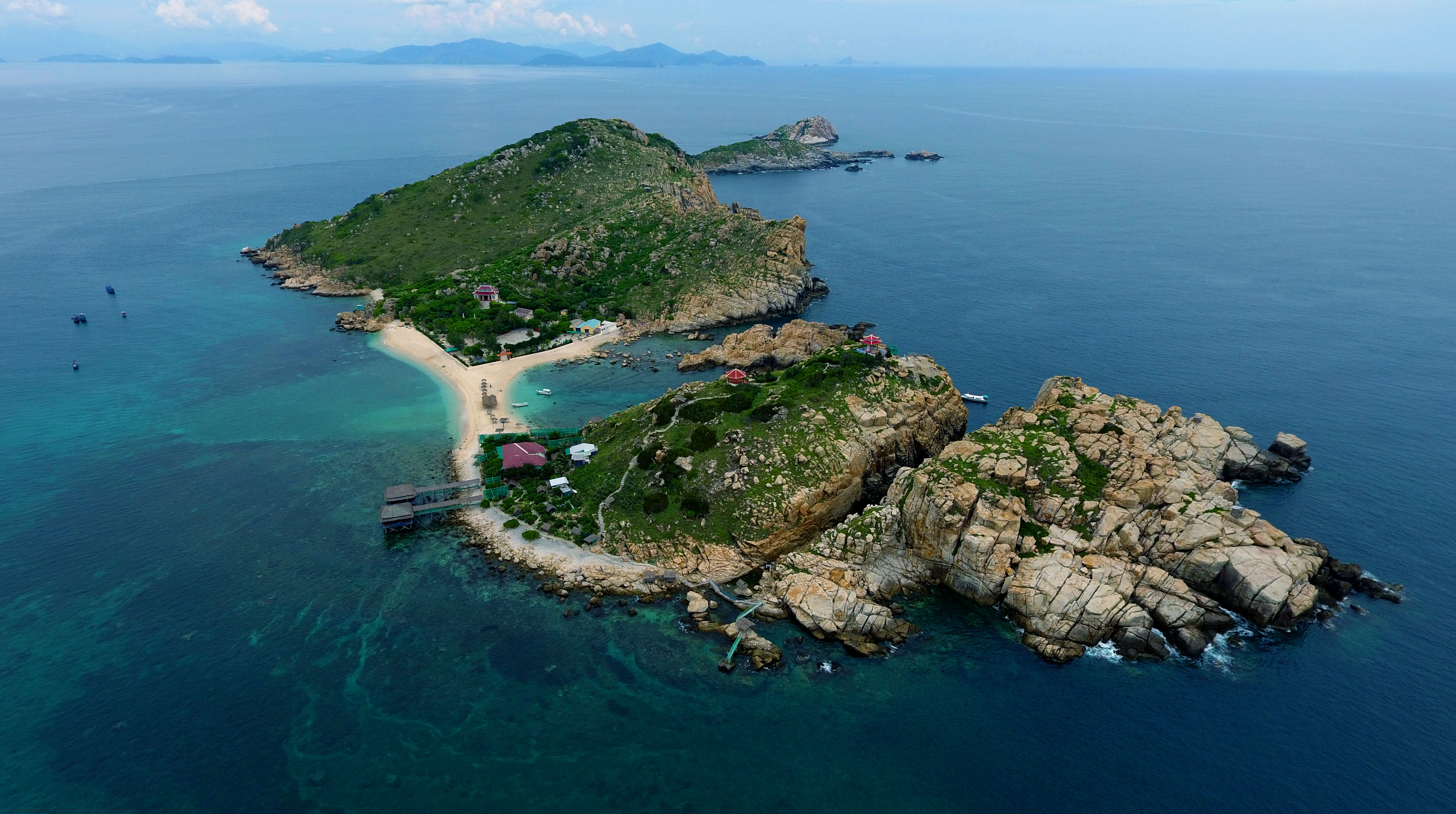 Đảo Yến Đảo ở Nha Trang với khung cảnh hữu tình